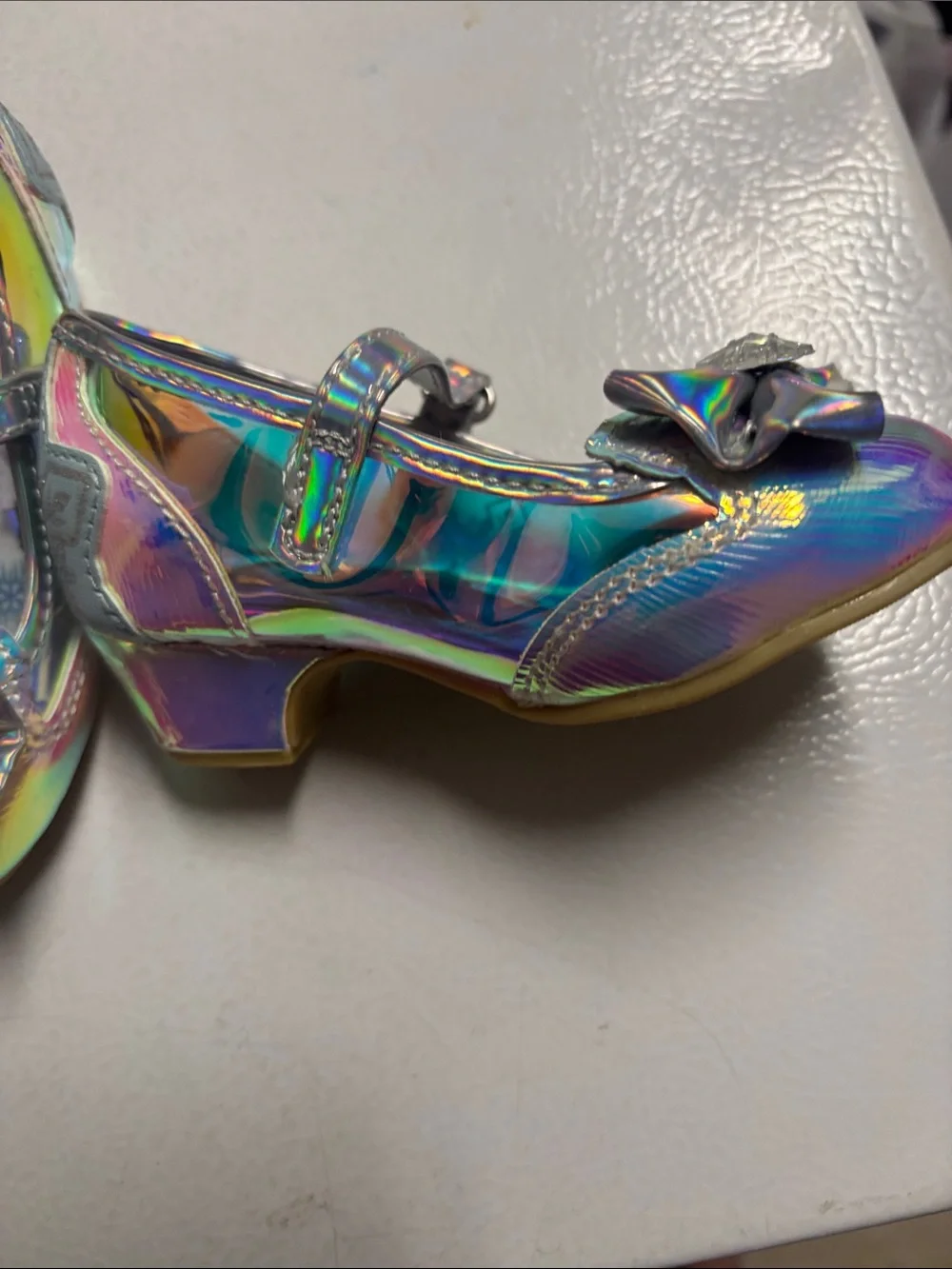 NWOT Disney Girls' Holographic Silver Frozen Costume Shoes